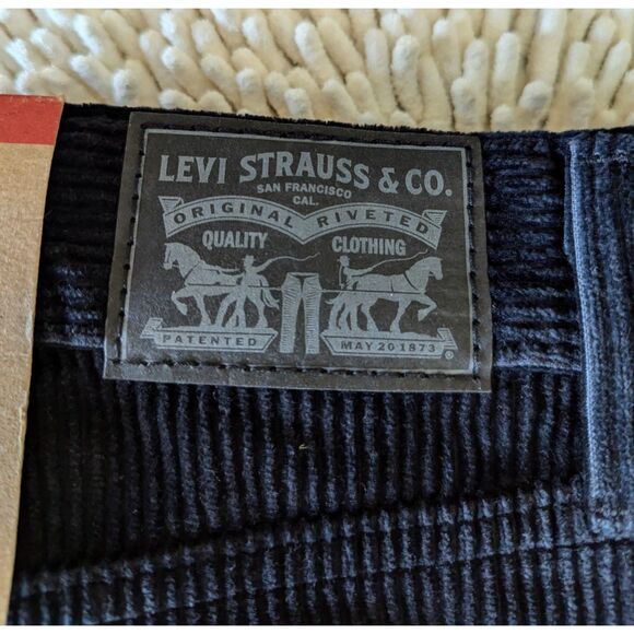 NWT Levis black corduroy pants  SZ 29x30   Unisex - Picture 8 of 11